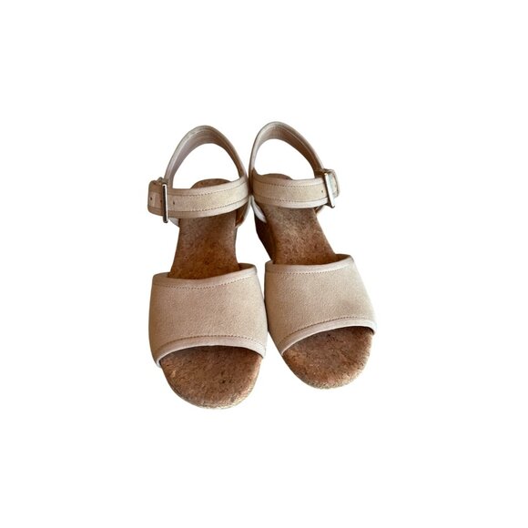 UGG Beige Suede Wedge Sandals Adjustable Buckle Closure Size 7 Classic - Picture 6 of 8